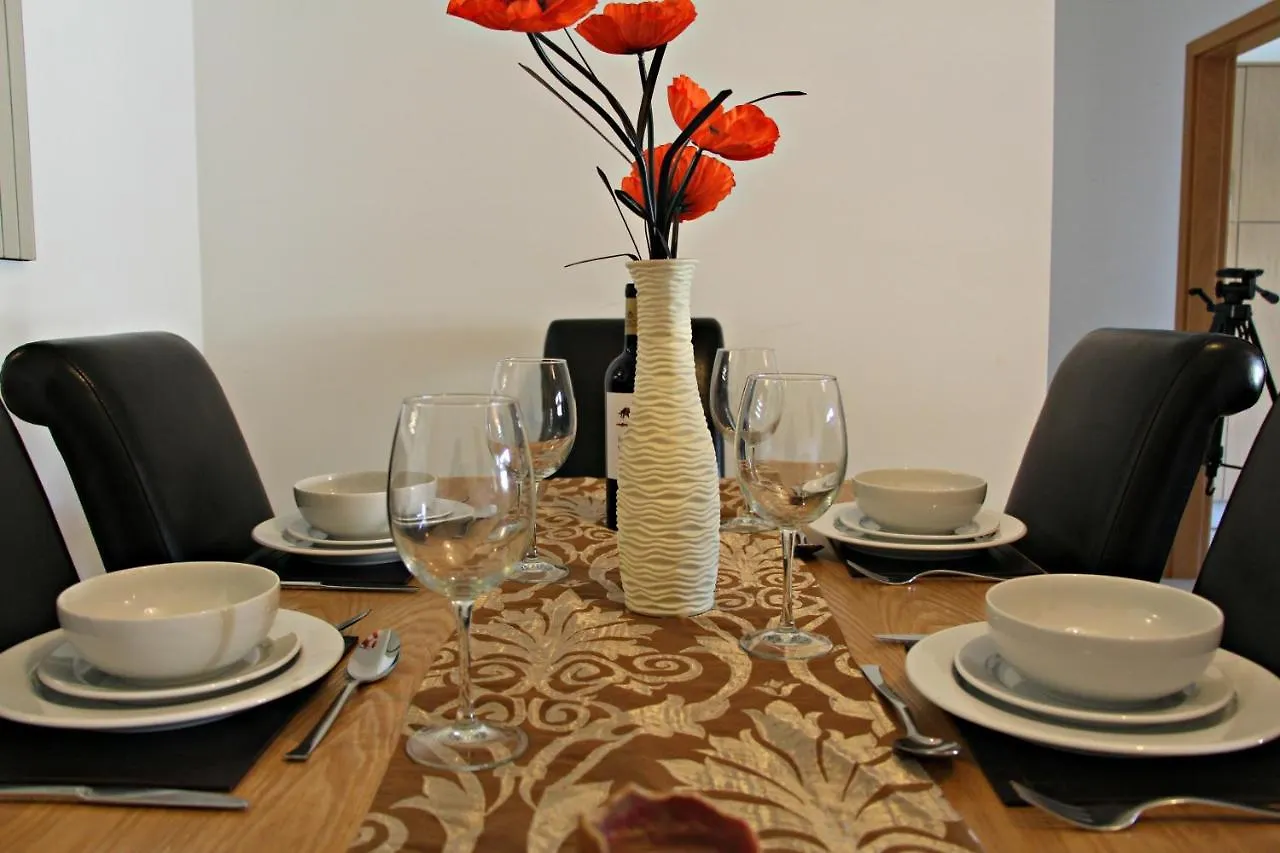 Spacious Apartment With Huge Terrace And Swimming Pool Lagos