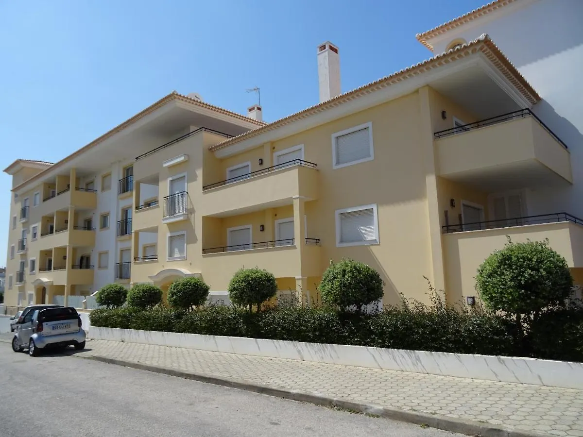 Spacious Apartment With Huge Terrace And Swimming Pool Lagos