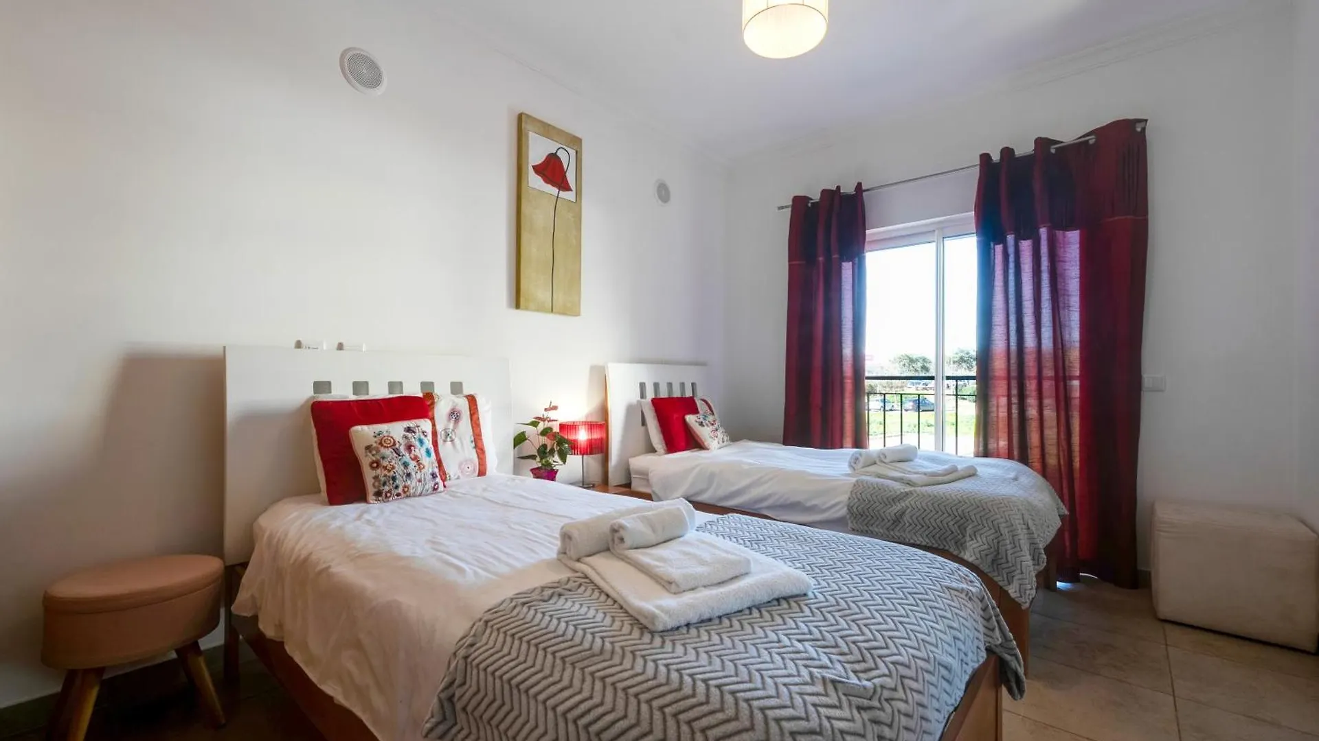 Spacious Apartment With Huge Terrace And Swimming Pool Lagos 0*,  Portugal
