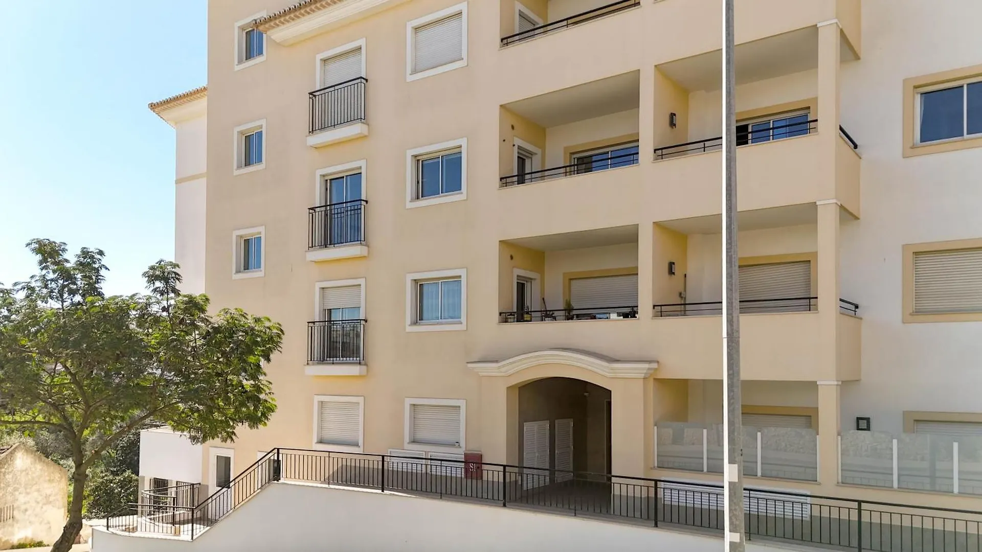 Spacious Apartment With Huge Terrace And Swimming Pool Lagos 0*,  Portugal